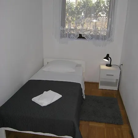 Mari With Terrace Apartament Baška